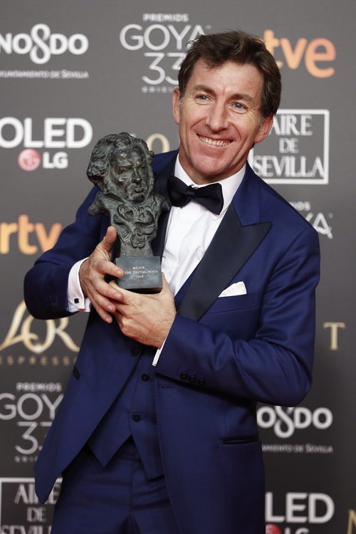Antonio de la Torre con su Goya 2019 a Mejor actor protagonista por su papel en "El Reino"