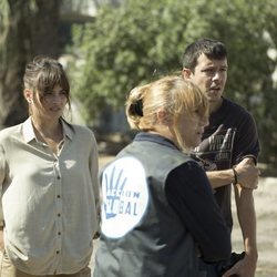 Andrea Duro, Blanca Portillo y Marcel Borrás en la nueva serie de RTVE 'Promesas de arena'