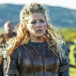 Lagertha cubierta de sangre en la quinta temporada de 'Vikings'
