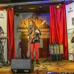 Ariel Rot, Dj Bronquio y La Tremendita actuando en el programa de La 2 'Un país para escucharlo'