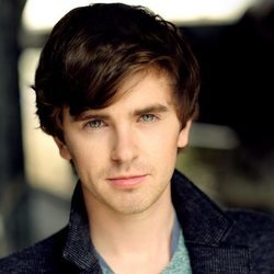 Freddie Highmore, protagonista de 'The Good Doctor', ficha por Mediaset España