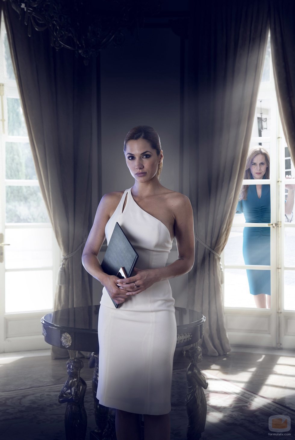 Michelle Calvó y Miryam Gallego, protagonistas de la serie 'Secretos de Estado'