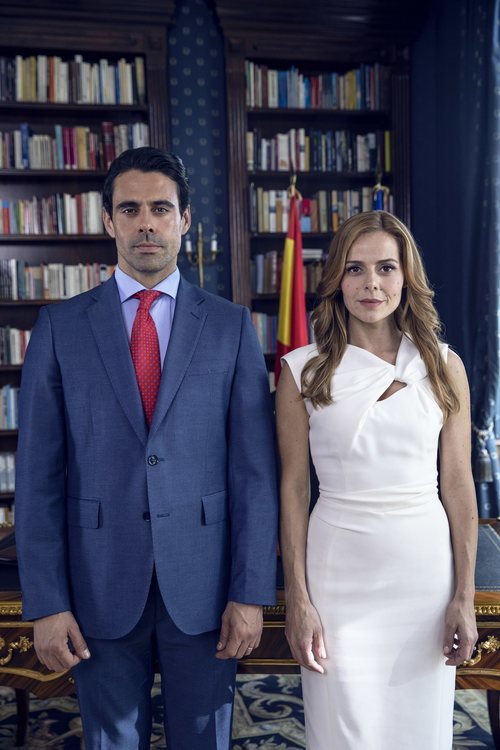 Emmanuel Esparza y Miryam Gallego en la serie 'Secretos de Estado'