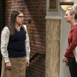 Amy y Penny en la temporada 12 de 'The Big Bang Theory'