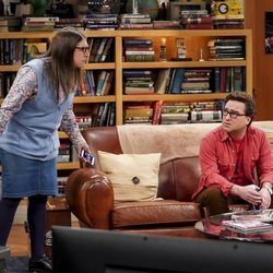Leonard y Amy dialogan en la temporada 12 de 'The Big Bang Theory'