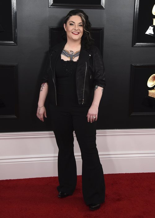 Ashley McBryde en la alfombra roja de los 'Premios Grammy 2019'