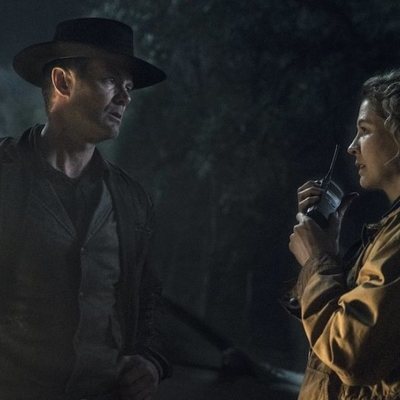 John y June conversan en la quinta temporada de 'Fear The Walking Dead'