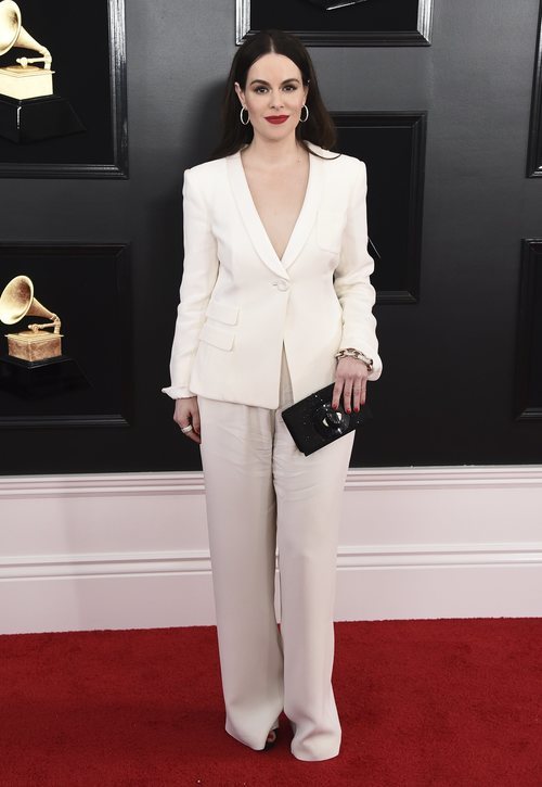 Emily Hampshire, en la alfombra roja de los Premios Grammy 2019