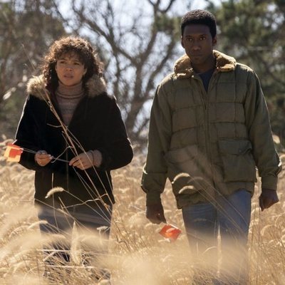 Carmen Ejogo y Mahershala Ali en la tercera temporada de 'True Detective', de HBO