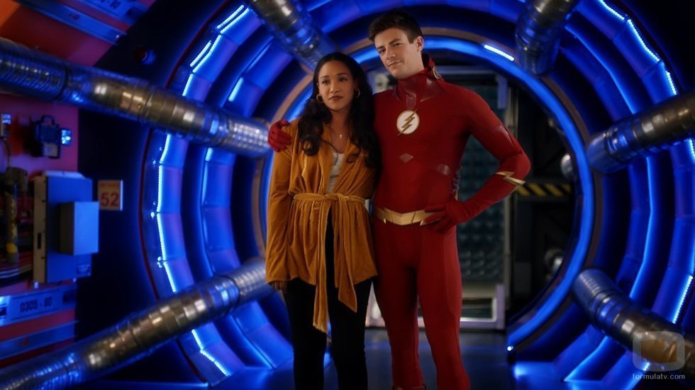 Candice Patton y Grant Gustin en la quinta temporada de 'The Flash'