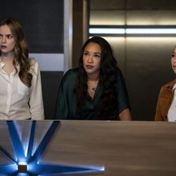 Danielle Panabaker, Candice Patton y Jessica Parker Kennedy en la quinta temporada de 'The Flash'