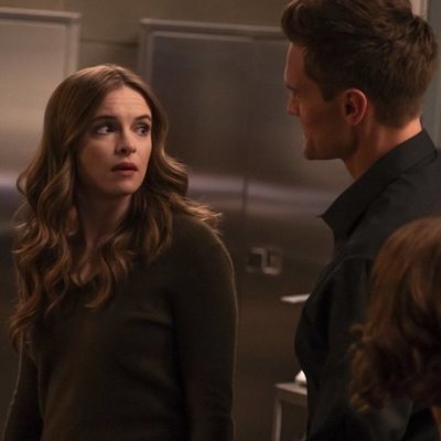 Danielle Panabaker y Grant Gustin en la quinta temporada de 'The Flash'