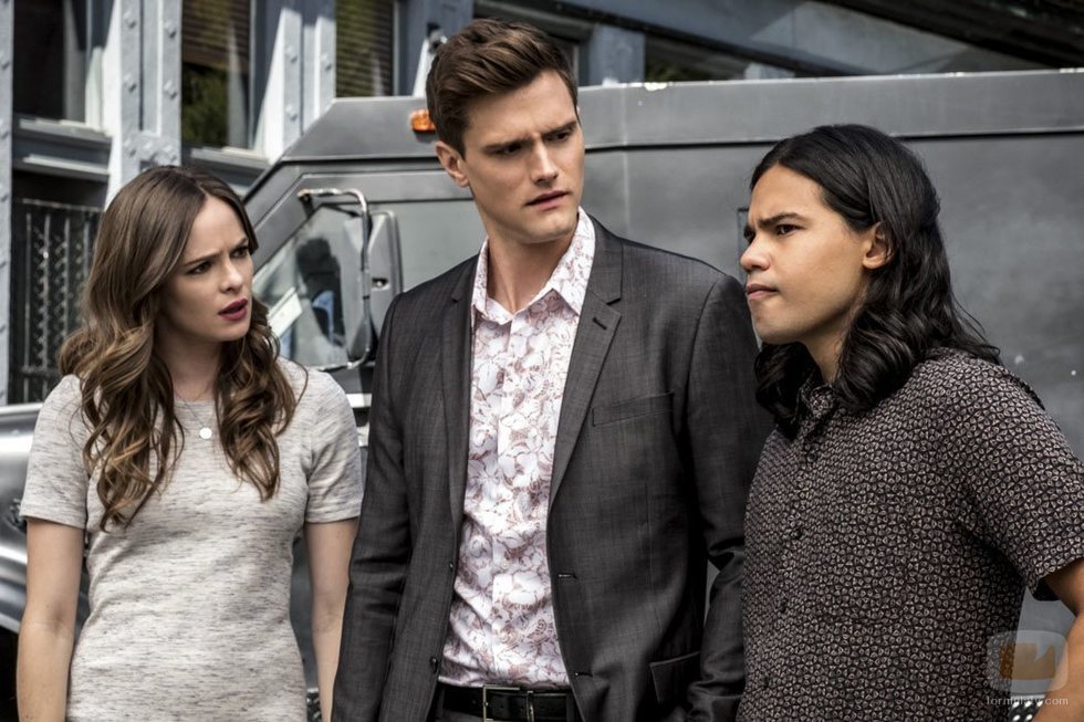 Danielle Panabaker, Hartley Sawyer y Carlos Valdes en la quinta temporada de 'The Flash'
