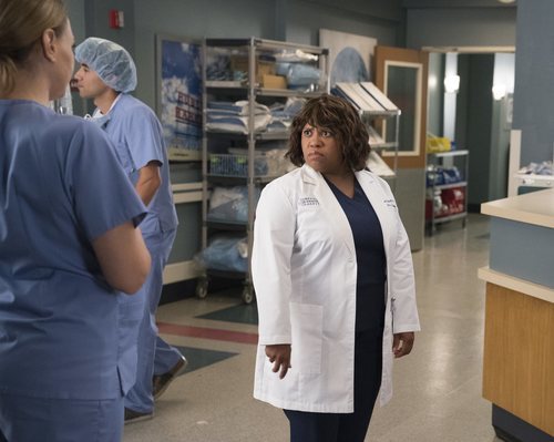 Chandra Wilson en la temporada 15 de 'Anatomía de Grey', de ABC
