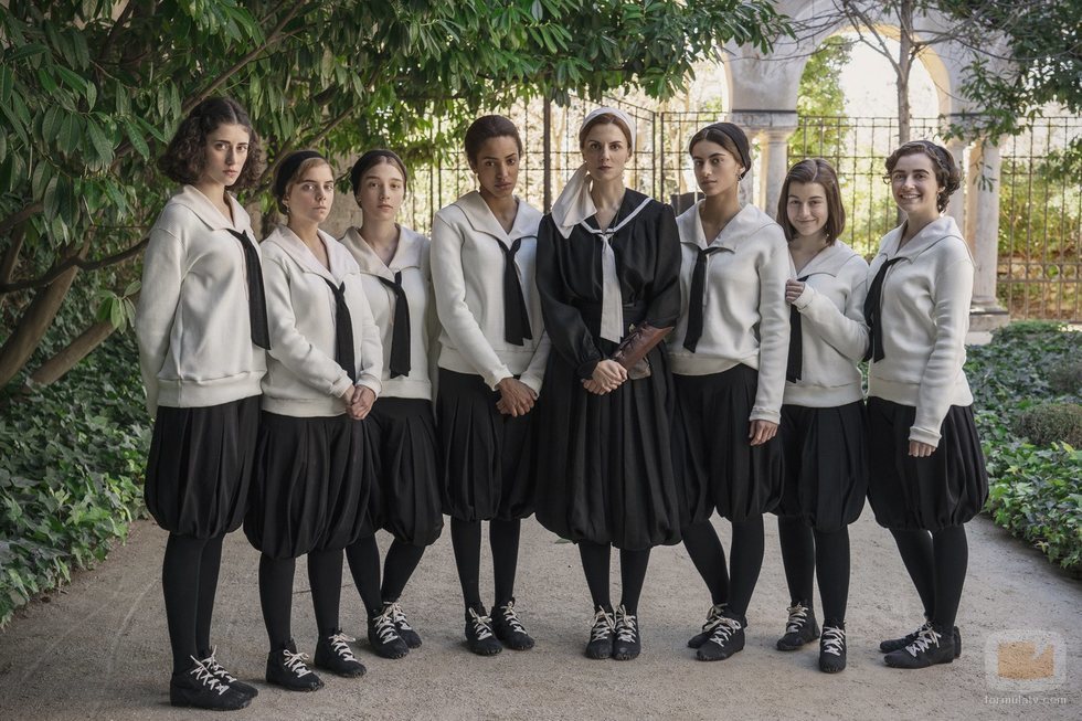Melina Matthews y las alumnas de 'La otra mirada', en su segunda temporada