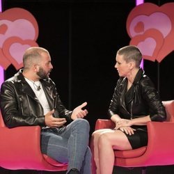 Antonio Tejado y María Jesús Ruiz conversan durante la Gala 7 de 'GH Dúo'
