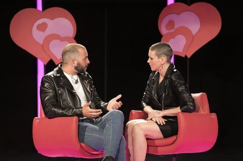 Antonio Tejado y María Jesús Ruiz conversan durante la Gala 7 de 'GH Dúo'