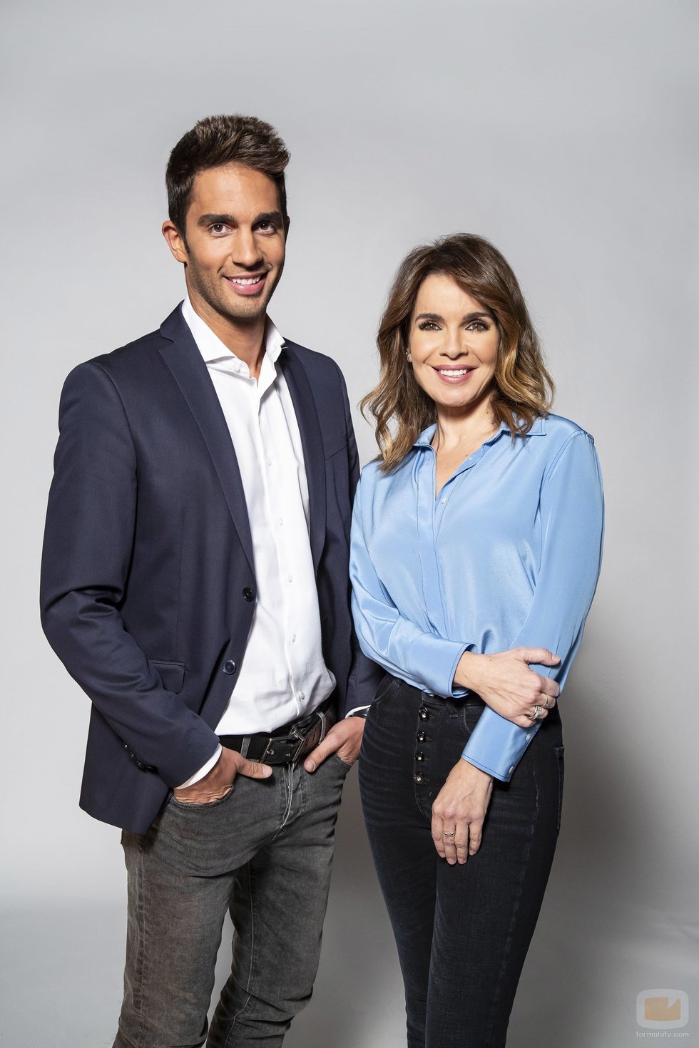 Carme Chaparro y Santi Burgoa presentan 'Cuatro al día'