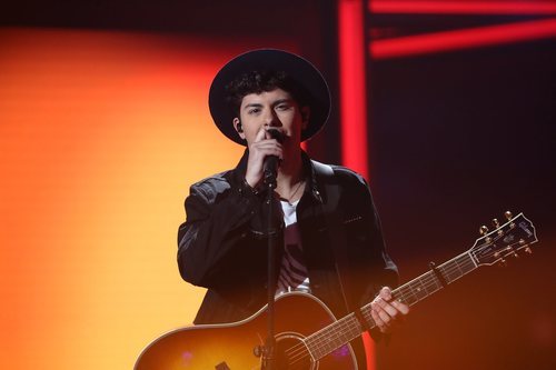 Alfred interpreta "La chica de ayer" en la Gala 1 de 'La mejor canción jamás cantada'