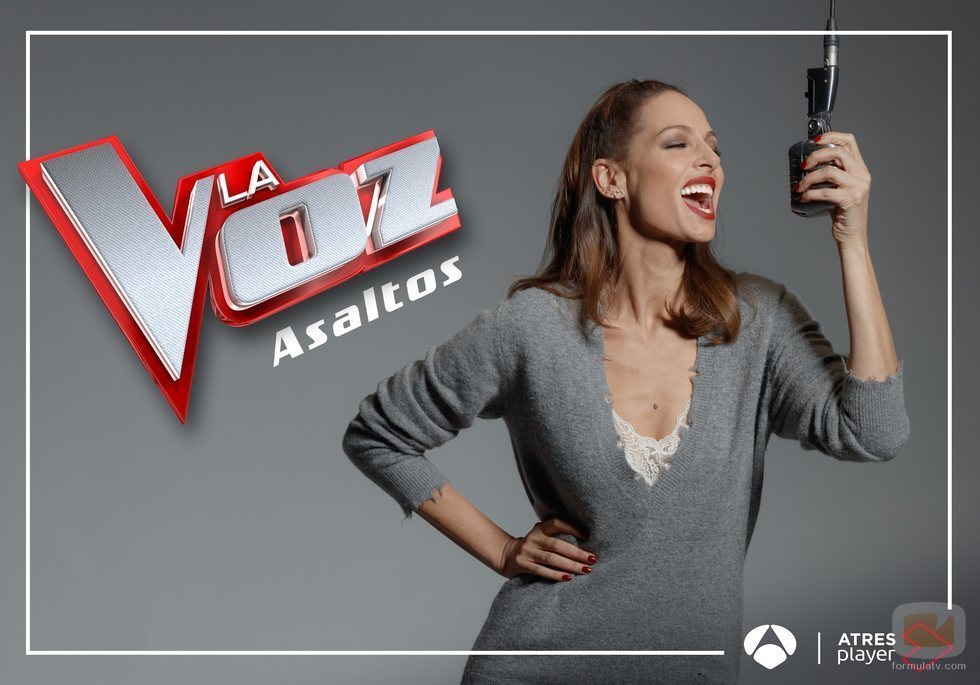 Eva González presentando 'Los Asaltos', segunda fase de 'La Voz'
