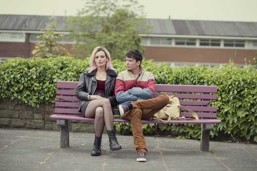 Asa Butterfield y Emma Mackey en 'Sex Education'