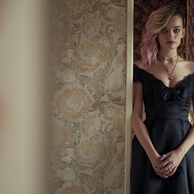 Emma Mackey es Maeve en 'Sex Education'