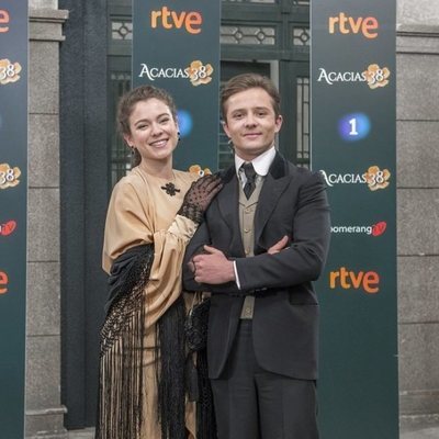 Genoveva y Samuel aterrizan en 'Acacias 38'