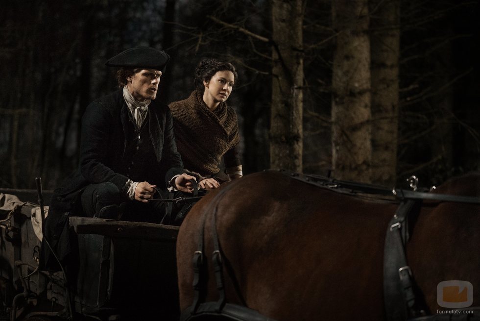 Sam Heughan y Caitriona Balfe en la cuarta temporada de 'Outlander'