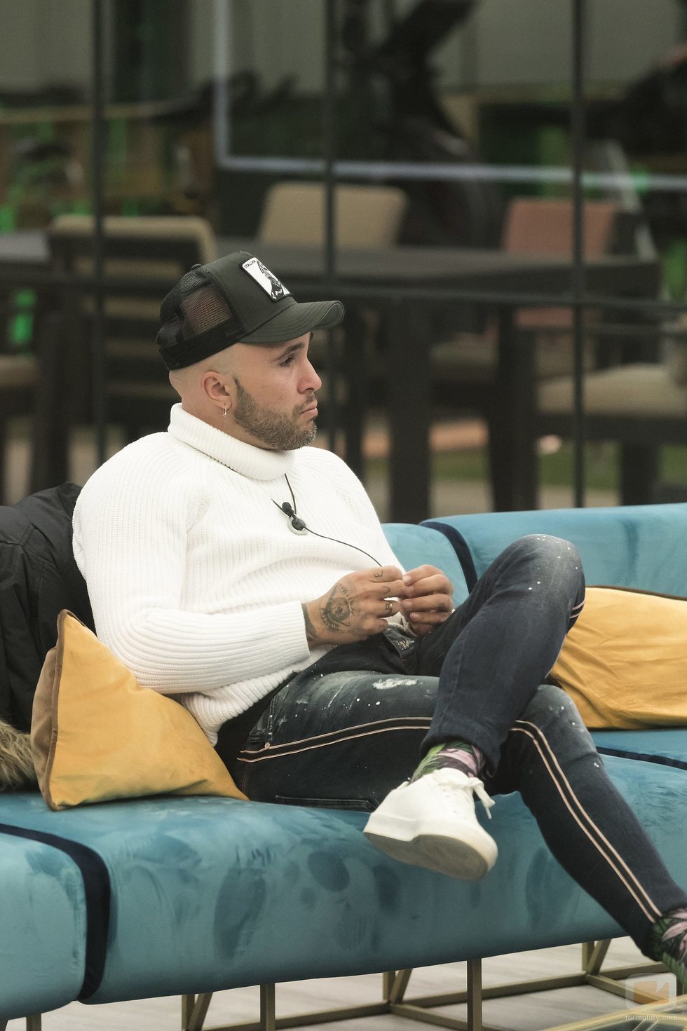 Kiko Rivera, en el salón durante la Gala 8 de 'GH Dúo'