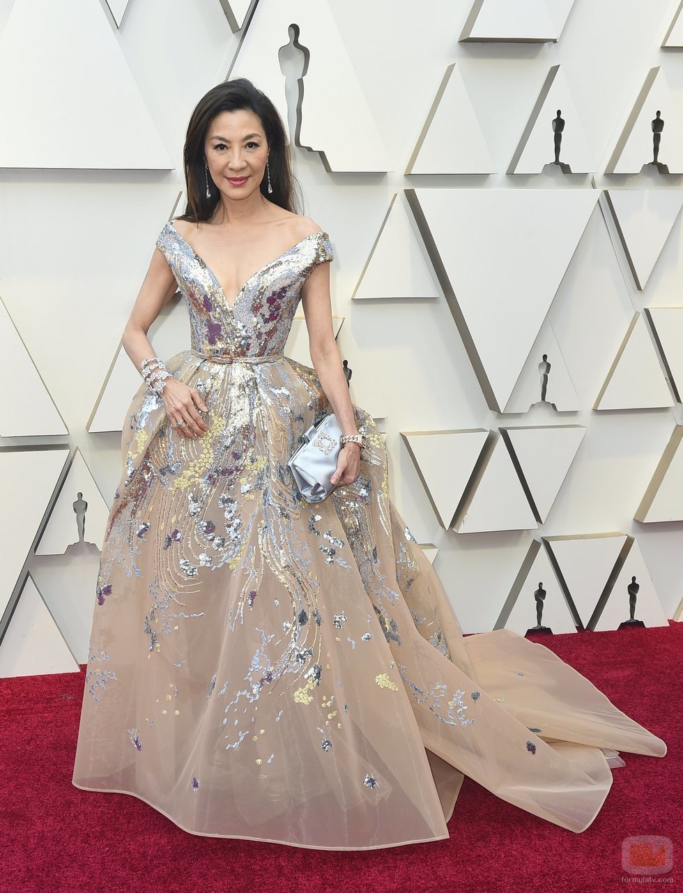 Michelle Yeoh en la alfombra roja de los Oscar 2019