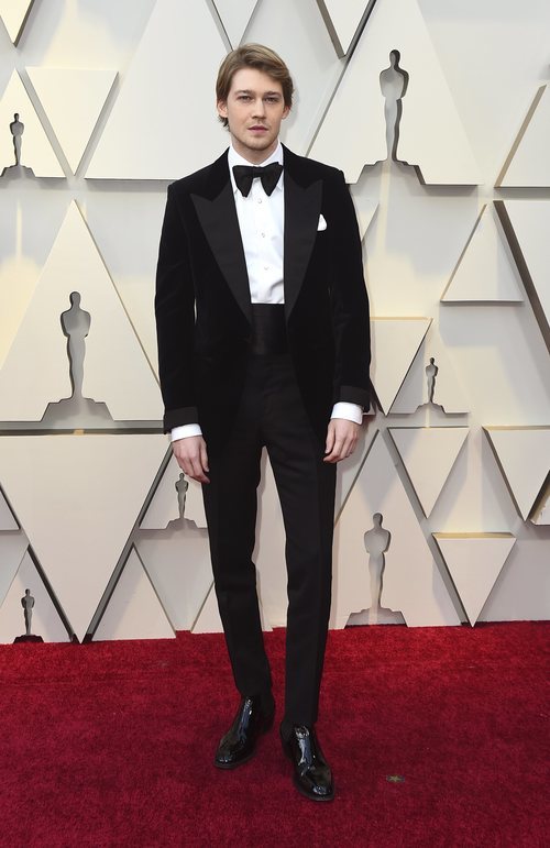 Joe Alwyn en la alfombra roja de los Oscar 2019