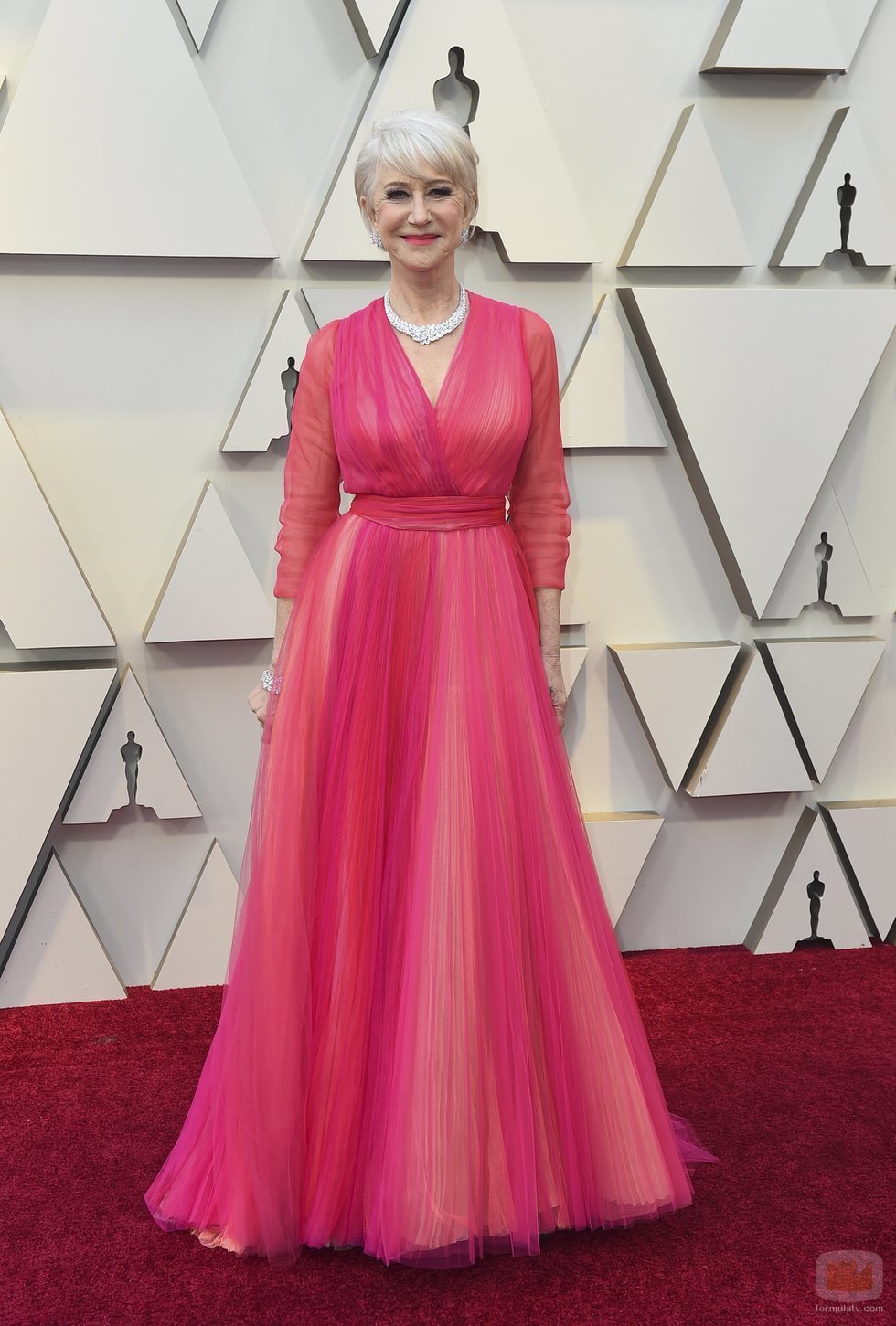 Helen Mirren en la alfombra roja de los Oscar 2019