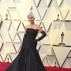 Lady Gaga en la alfombra roja de los Oscar 2019