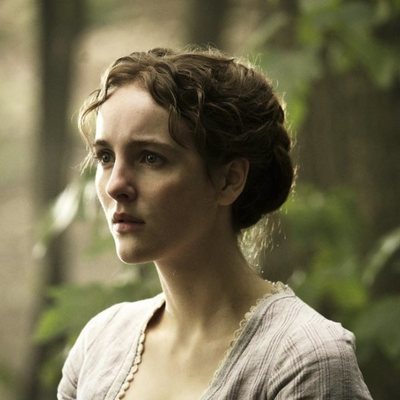 Ann Skelly es Beth Winters en 'Death and Nightingales'