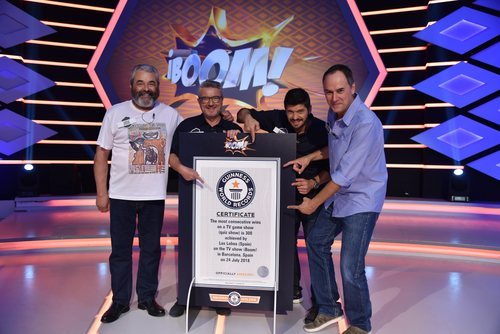 Los Lobos posan en '¡Boom!' junto a su certificado del Record Mundial Guinness