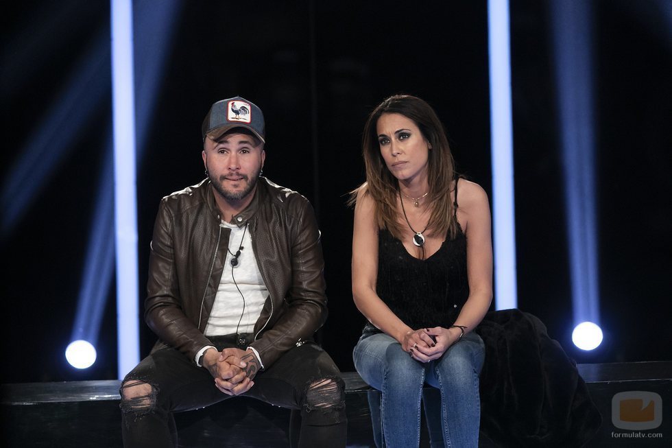 Kiko Rivera y Raquel Martín en la sala de expulsión durante la Gala 9 de 'GH Dúo'