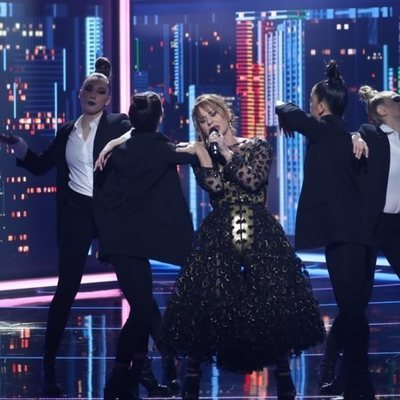 Vicky Larraz versiona "Ni una sola palabra" en la Gala 3 de 'La mejor canción jamás cantada'