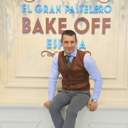 Jesús Vázquez es el presentador de 'Bake Off España'