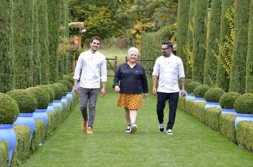 El jurado de 'Bake Off España' pasea por la finca 