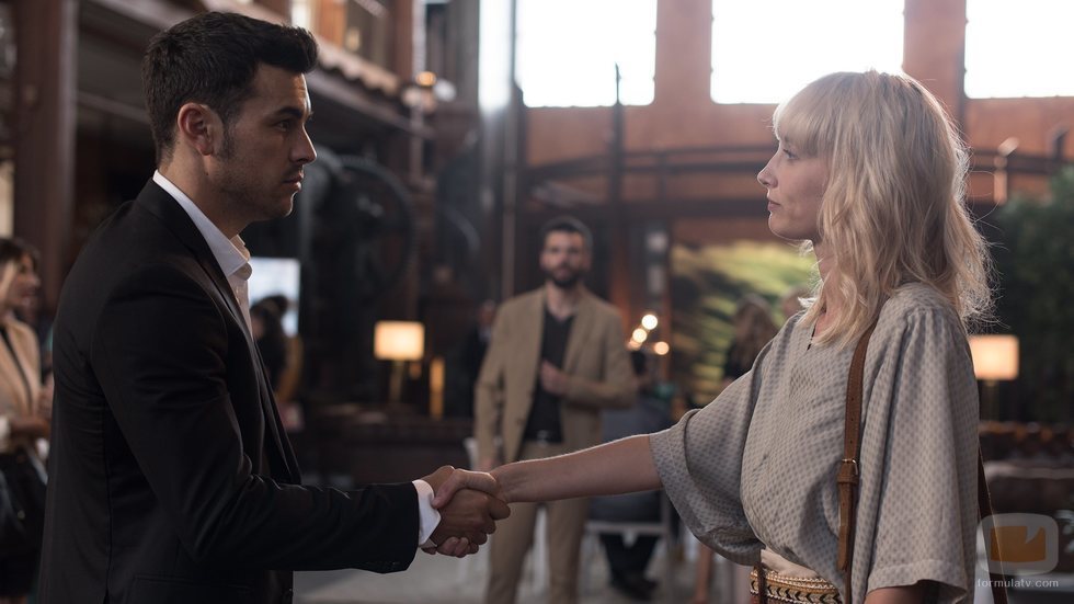 Marco Mur conoce a Carol en 'Instinto'