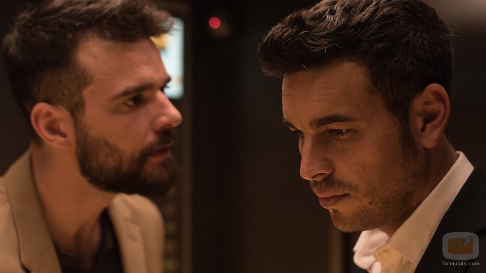 Jon Arias y Mario Casas son socios en 'Instinto'