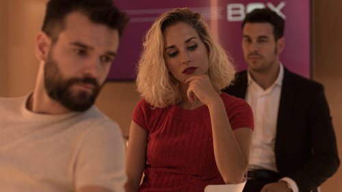 Diego, Eva y Marco, compañeros de trabajo y triángulo amoroso en 'Instinto'