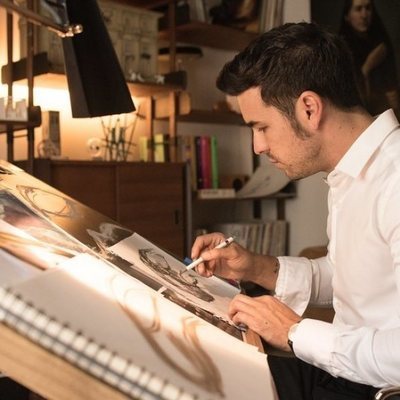 Marco Mur diseña uno de sus prototipos en 'Instinto'