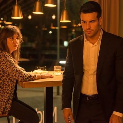 Lola Dueñas y Mario Casas en 'Instinto'