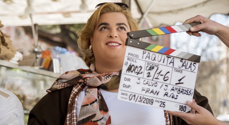 Brays Efe en el rodaje de la tercera temporada de 'Paquita Salas'