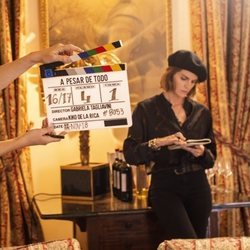 Amaia Salamanca en el rodaje de 'A pesar de todo'