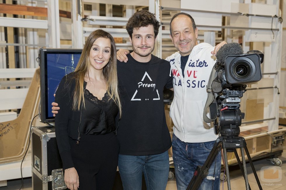 Mamen Márquez junto a Miki Núñez y Fokas Evagelinos en los ensayos de Eurovisión 2019