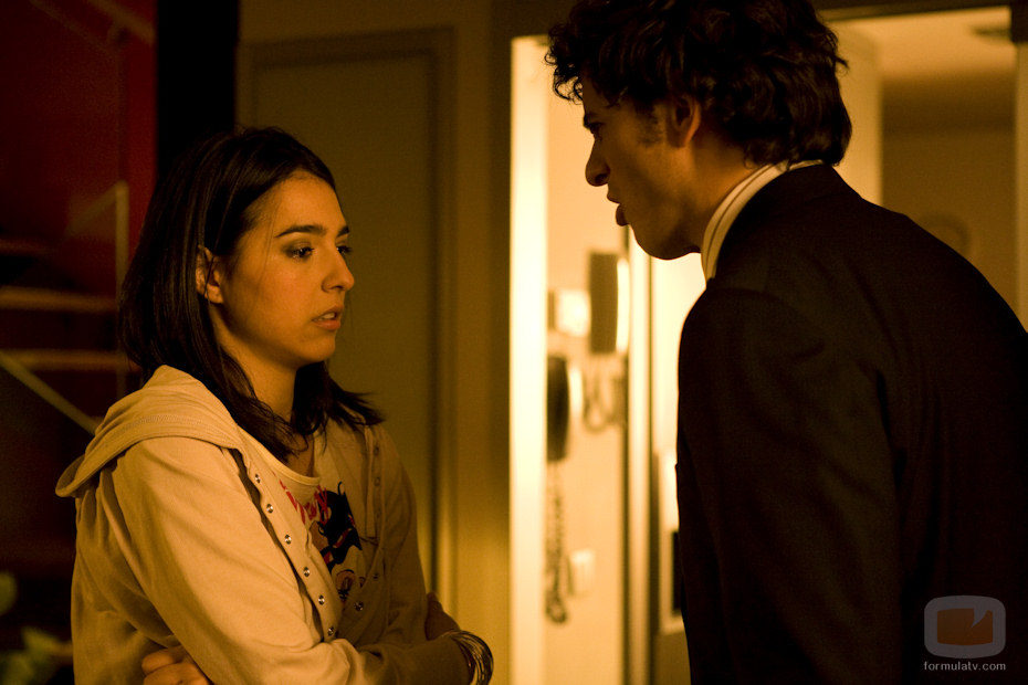 Asier Etxeandía grita en 'Herederos'