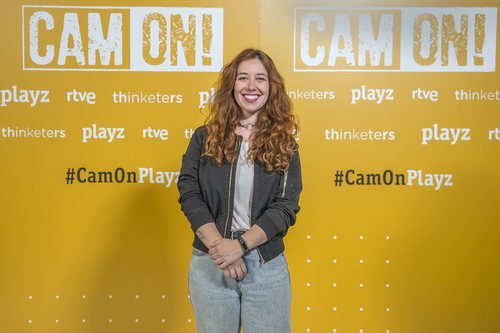 Abi Power en la presentación de 'Cam On'