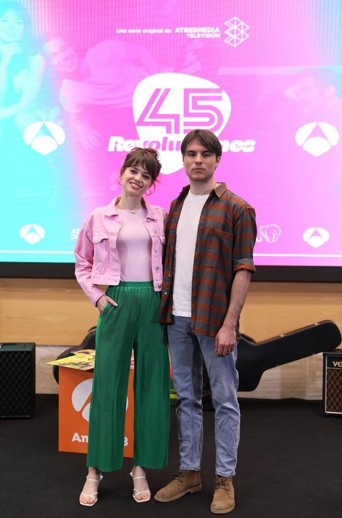 Guionmar Puerta y  Eudald Font en la presentación de '45 revoluciones'